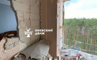 Как выглядит многоэтажка Ирпеня, которую «зацепило» ракетой оккупантов: фото