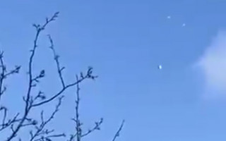 В небе над Изюмом сбили очередной самолет оккупантов: эффектное видео