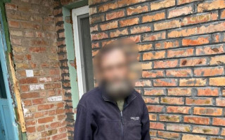 Под Киевом монах помогал оккупантам грабить дома украинцев