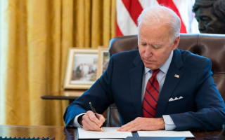 Масштабна фінансова допомога та легальна міграція до США: головні заяви Байдена щодо України