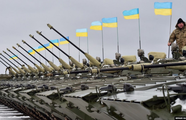 Кабмін виділив 5 мільярдів на закупівлю зброї та військової техніки