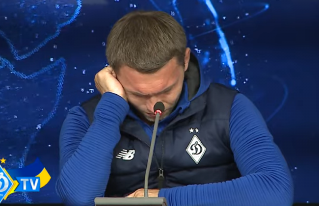 Футболист «Динамо» Александр Караваев не сдержал слез, когда начал говорить о войне в Украине