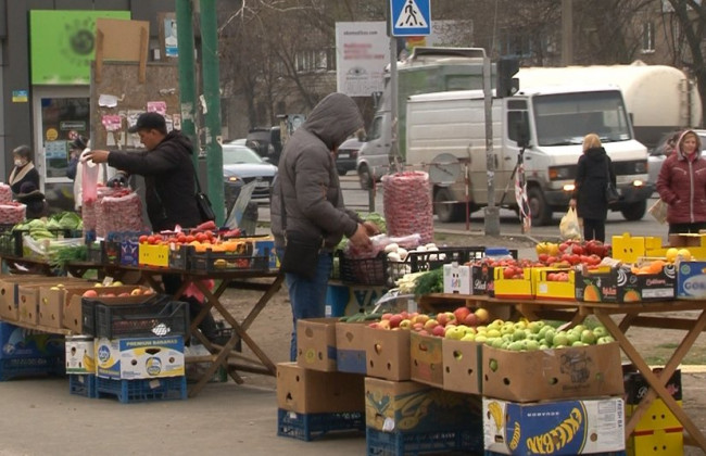 У Білій Церкві заборонили стихійну торгівлю з рук на вулицях: деталі