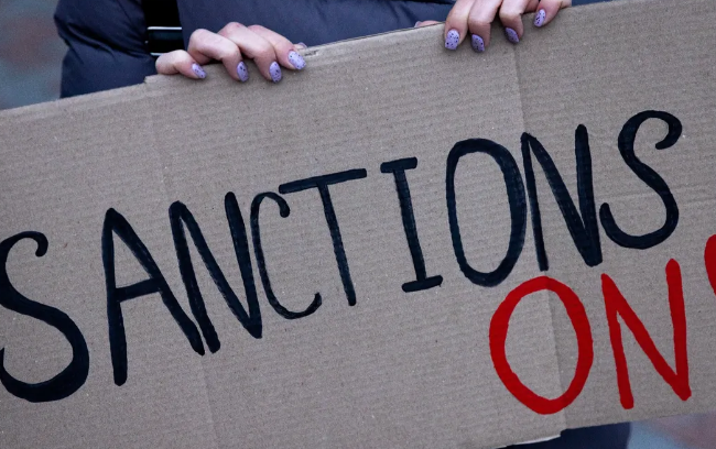 ЕС ввел санкции против российского предпринимателя Пригожина и украинского бизнесмена Курченко