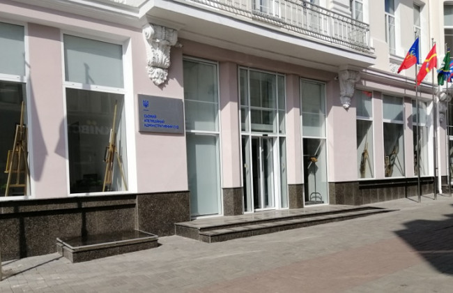 Судді Сьомого апеляційного адмінсуду перерахували зі своєї зарплати більше 2 млн грн на ЗСУ