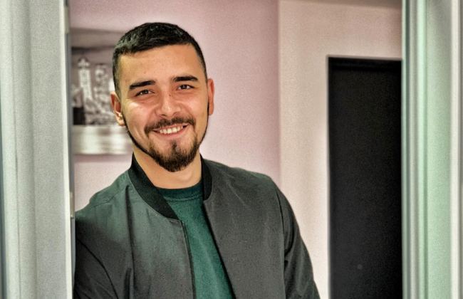 «Не зламаюся ніколи!» — військовий медик «Азову» опублікував пронизливе фото из Маріуполя