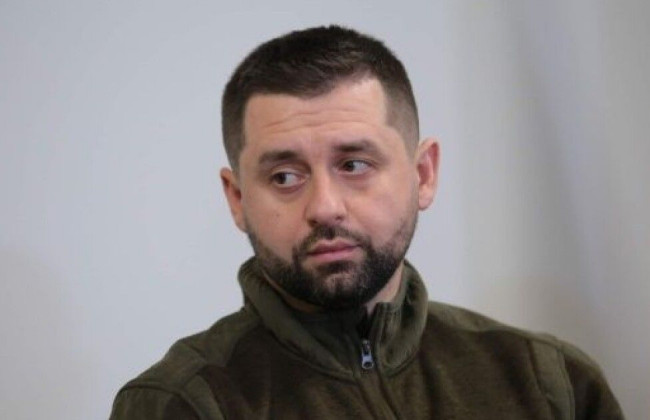 Арахамія пояснив, чому російських окупантів треба брати у полон