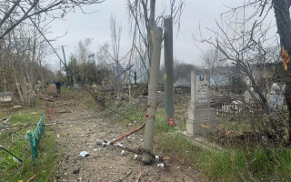 В Одессе обломки ракеты упали на кладбище: фото