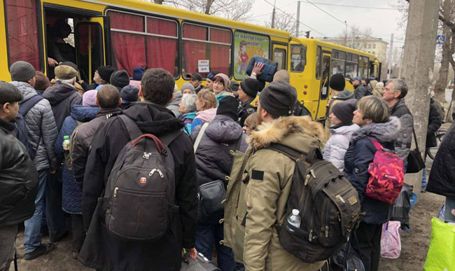 Красный Крест потребовал гуманитарный доступ к Мариуполю для эвакуации людей