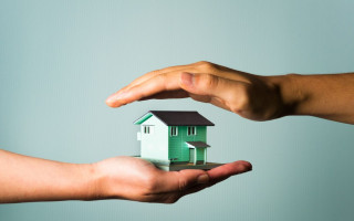 Хто зможе отримати компенсацію за зруйноване житло, якщо його власник загинув: деталі