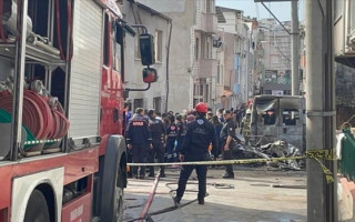 В Турции самолет упал на городскую улицу: погибли два пилота