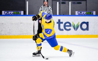 Сборная Украины по хоккею в стартовом матче чемпионата мира разгромила Сербию