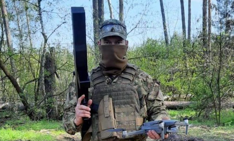 Украинские военные посадили дрон оккупантов и благодаря ему уничтожили врага