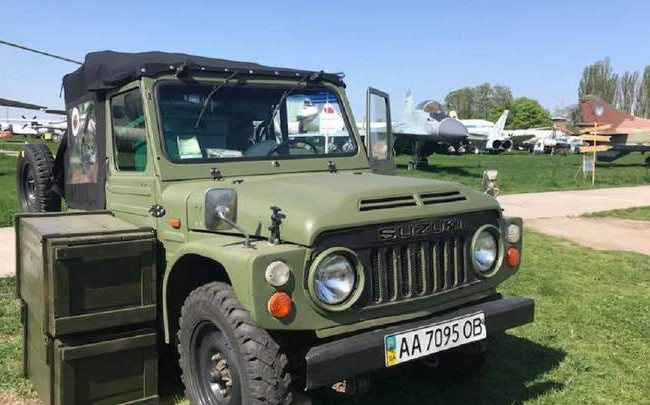 Оккупанты украли множество редких коллекционных автомобилей