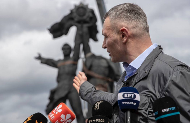 Стало известно, как переименуют Арку дружбы народов в Киеве