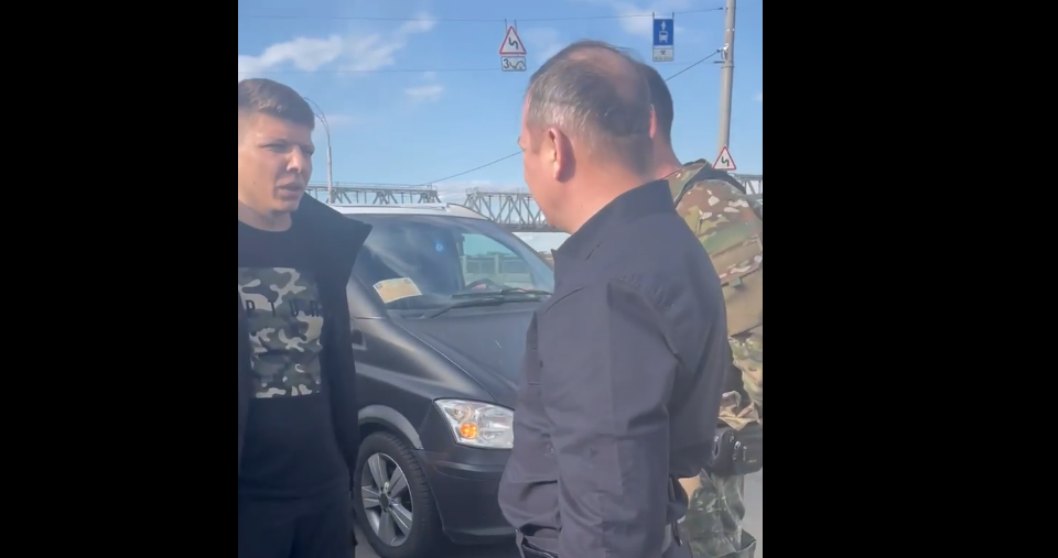 У Києві машина з Ляшком зіткнулась з автівкою СБУ: екснардеп влаштував скандал