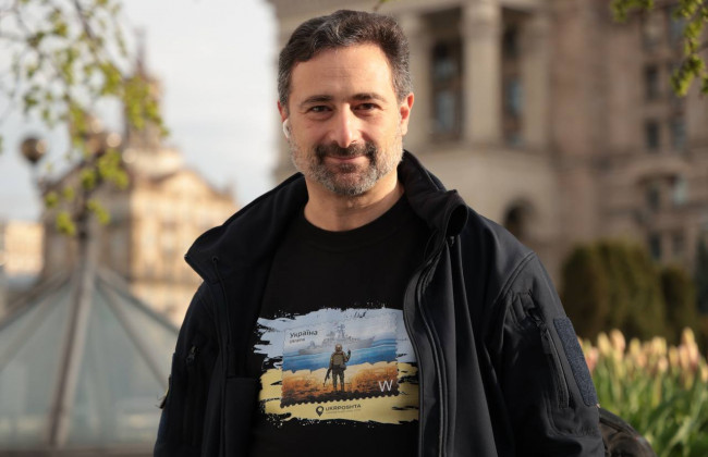 Укрпошта розповіла, як ще можна придбати марку «Русский корабль, иди на...»