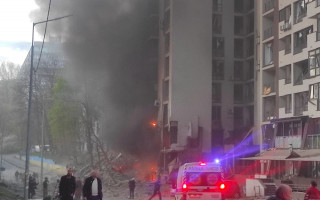 В результате ракетного удара по дому в Киеве погибла журналистка