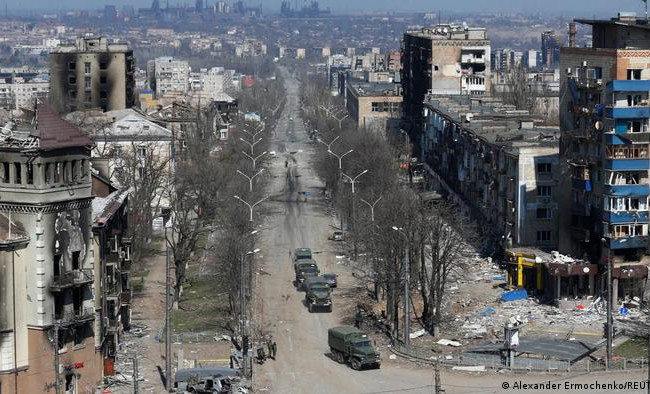 В Маріуполі у будинки місцевих окупанти заселяють невідомих