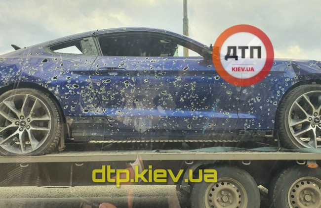 В Киеве заметили Ford Mustang, который оккупанты превратили в решето