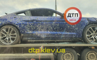 В Киеве заметили Ford Mustang, который оккупанты превратили в решето