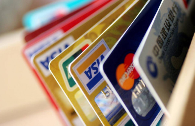 Які міжнародні платіжні системи зменшили комісію для українців через війну