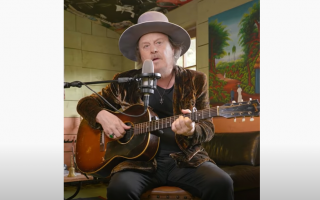 Итальянский артист Zucchero посвятил народу Украины песню «Someone Else's Tears»: видео