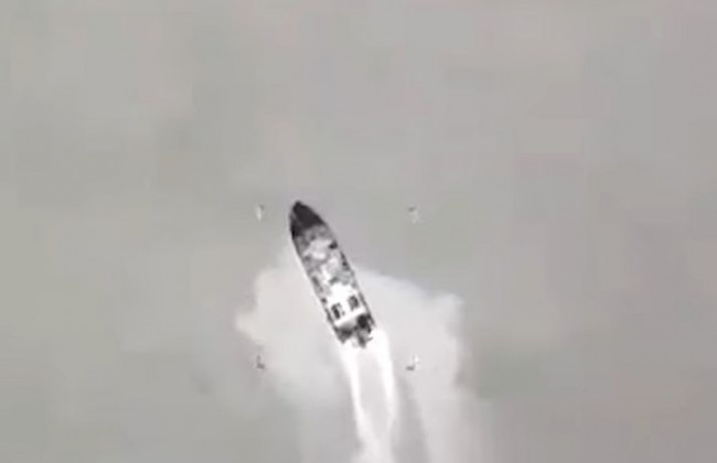 «Байрактар» удачно поохотился на десантно-штурмовые катера оккупантов: эффектное видео