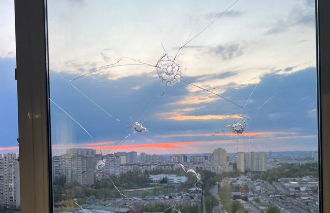 У Києві чоловік влаштував стрілянину: поранено двох патрульних, фото