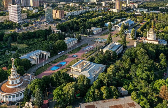На ВДНХ в Киеве возобновили работу некоторые локации: подробности