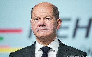 Канцлер Германии объяснил, почему не едет в Киев