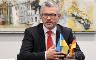 «Играет в обиженную колбасу»: посол Украины раскритиковал Шольца за отказ ехать в Киев