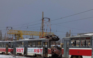 В Харькове не осталось ни одного уцелевшего трамвая из-за постоянных обстрелов врагов, фото