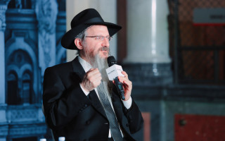 Главный раввин России призвал Лаврова извиниться за свои высказывания