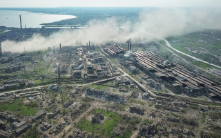 С военными на «Азовстали» пропала связь, — мэр Мариуполя