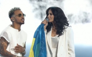 Настя Каменских вместе с The Black Eyed Peas спела антивоенный гимн мира, видео