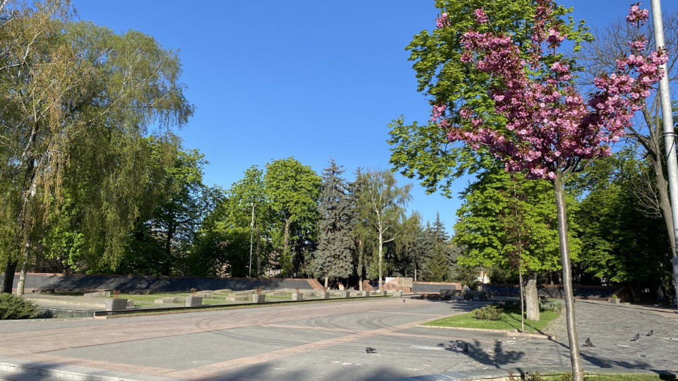 В Виннице снесли памятник красноармейцам
