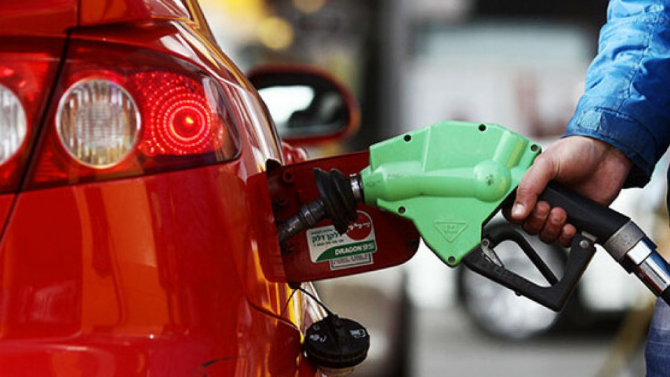 Удар по дефіциту: Кабмін планує спрямувати на ринок 70 тисяч тон бензину