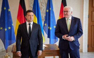 Зеленский пригласил Штайнмайера в Киев, — AFP