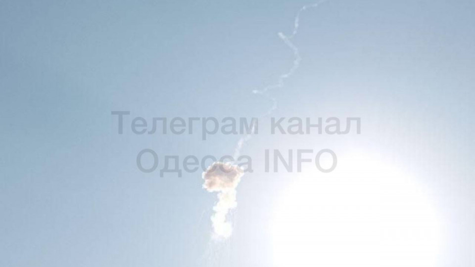 Над Одесской областью сбили российскую ракету