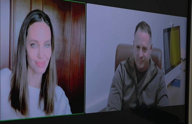 В ОП рассказали, кто действительно стоит за приездом Анджелины Джоли в Украину