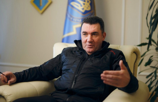 Остался один день до введения в действие закона об олигархах: что изменится