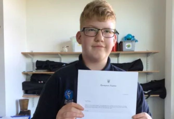 Ребенок из Великобритании получил ответ на свое письмо Зеленскому
