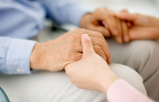 Кабмін врегулював надання фізичними особами соцпослуги з догляду на непрофесійній та професійній основі в умовах воєнного стану