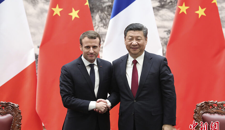 Лидер Китая и Макрон обсудили ситуацию в Украине