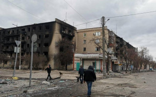 В Изюме под завалами пятиэтажки нашли тела 44 гражданских