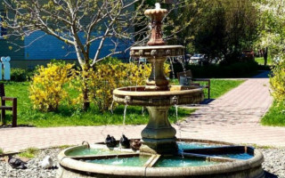 У одному з районів Києва запрацювали одразу три фонтани