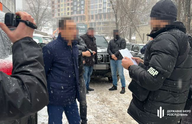 За матеріалами ДБР перед судом постане колишній нардеп, обвинувачений у шахрайстві