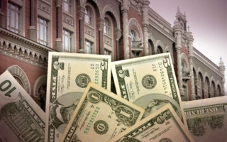 Нацбанк послабив та уточнив низку валютних обмежень: деталі