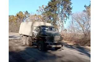 Местные жители в поселке Дымер угнали российский бензовоз из-под носа оккупантов
